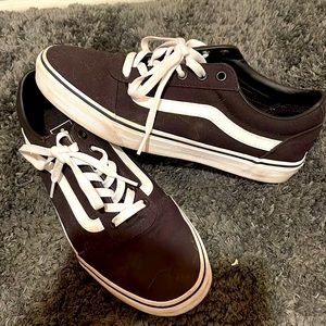Vans Old Skool Size 11 in Women’s